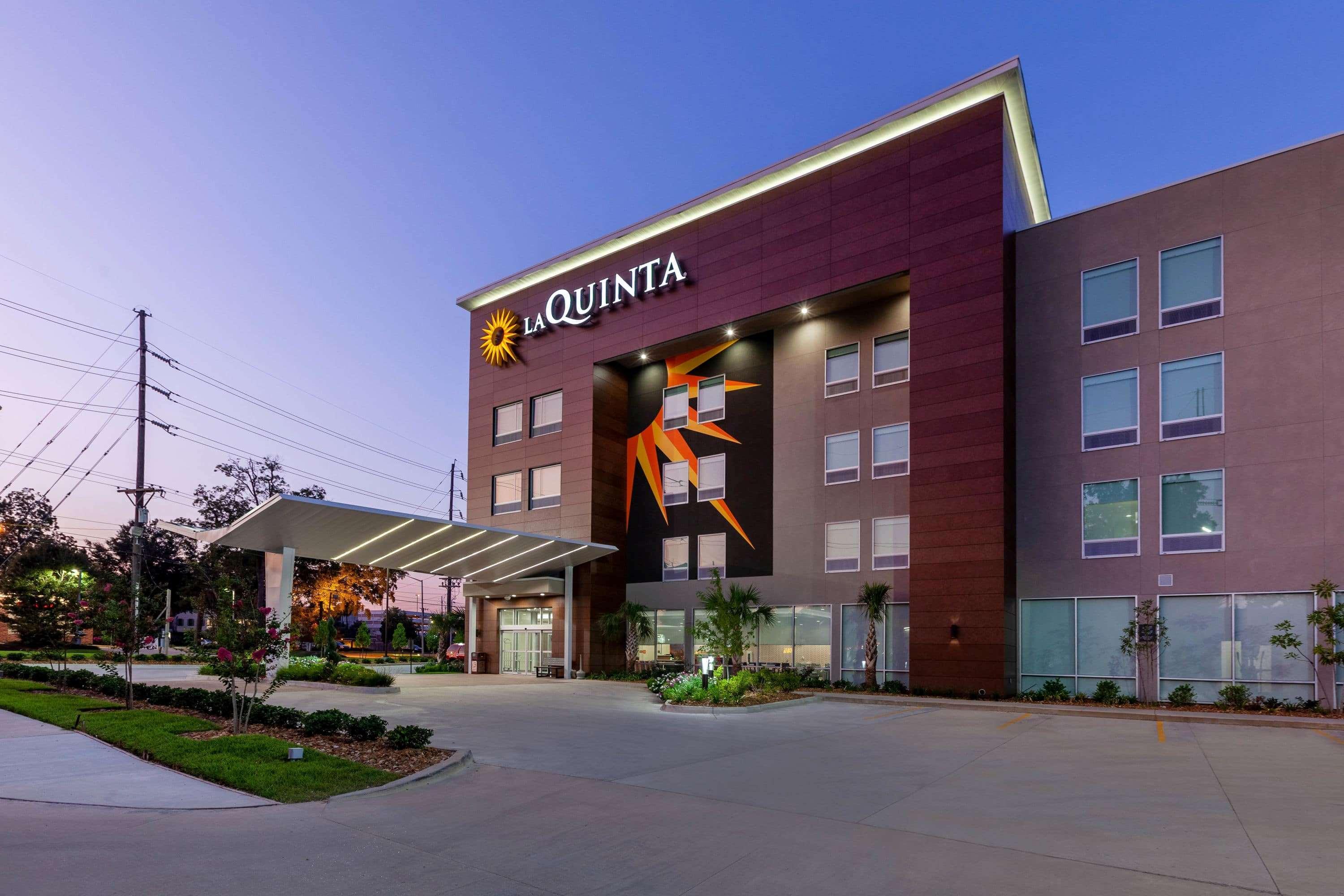 La Quinta Inn & Suites By Wyndham Lafayette Oil Center Buitenkant foto